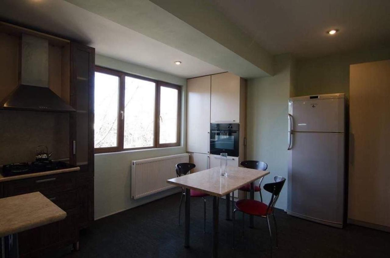 Georges Apartment Тбилиси Экстерьер фото